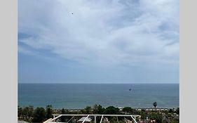 Excepcional apartamento Frontal, 1a línea de playa, MarinaDor